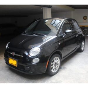 Fiat 500 Cult 8v modelo 2014,  color negro provocatore  38 km, matriculado en Bogotá, $34.000.000 Colombia. Venta Directa