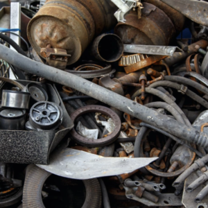 RAEES, chatarra y otros residuos